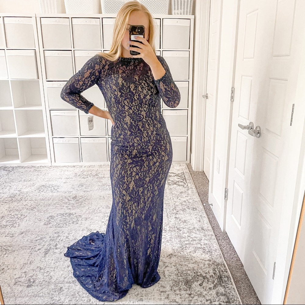 NEW Mac Duggal Lace Long Sleeve Gown Maxi Dress